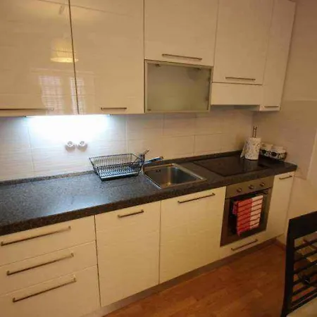 In 14218 Apartman