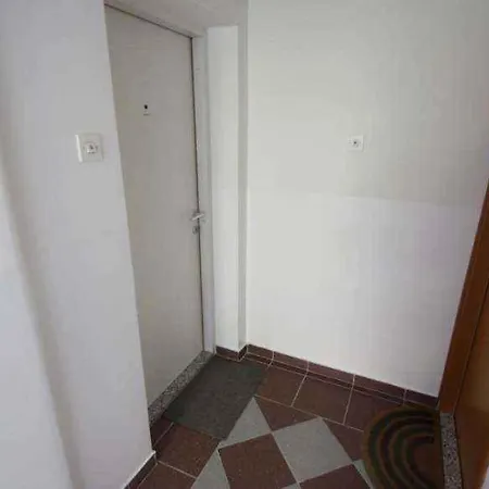 In 14218 Apartman